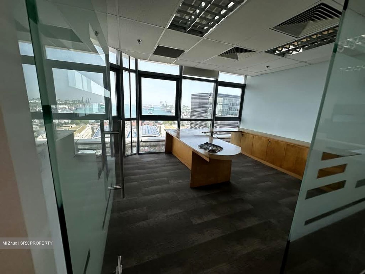 Fragrance Empire Building (D5), Office #582806601
